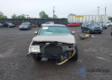 2000 Ford Crown Victoria Lx from USA, damaged, VIN 2FAFP74W8YX118071